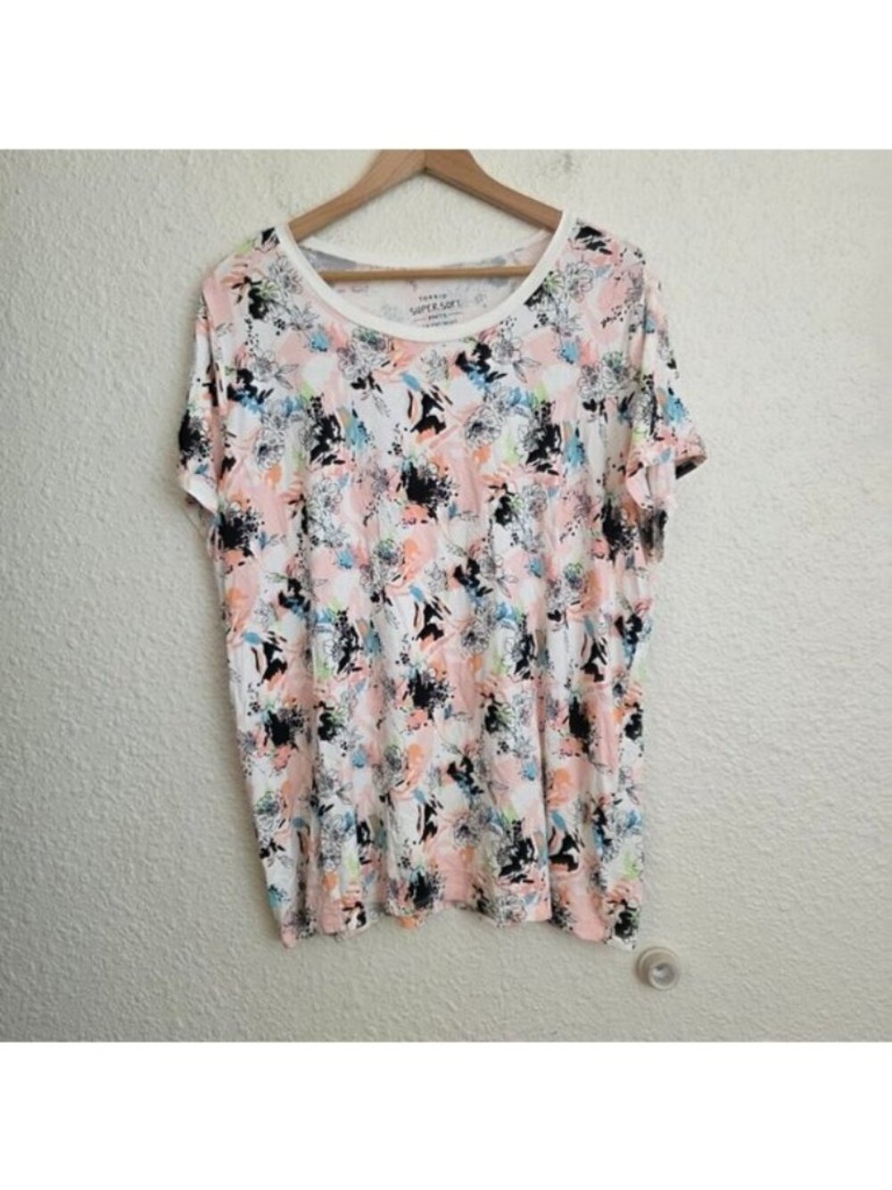 Torrid Super Soft Knit Crew Neck Floral Print Short Sleeve Shirt Women's Size 3X